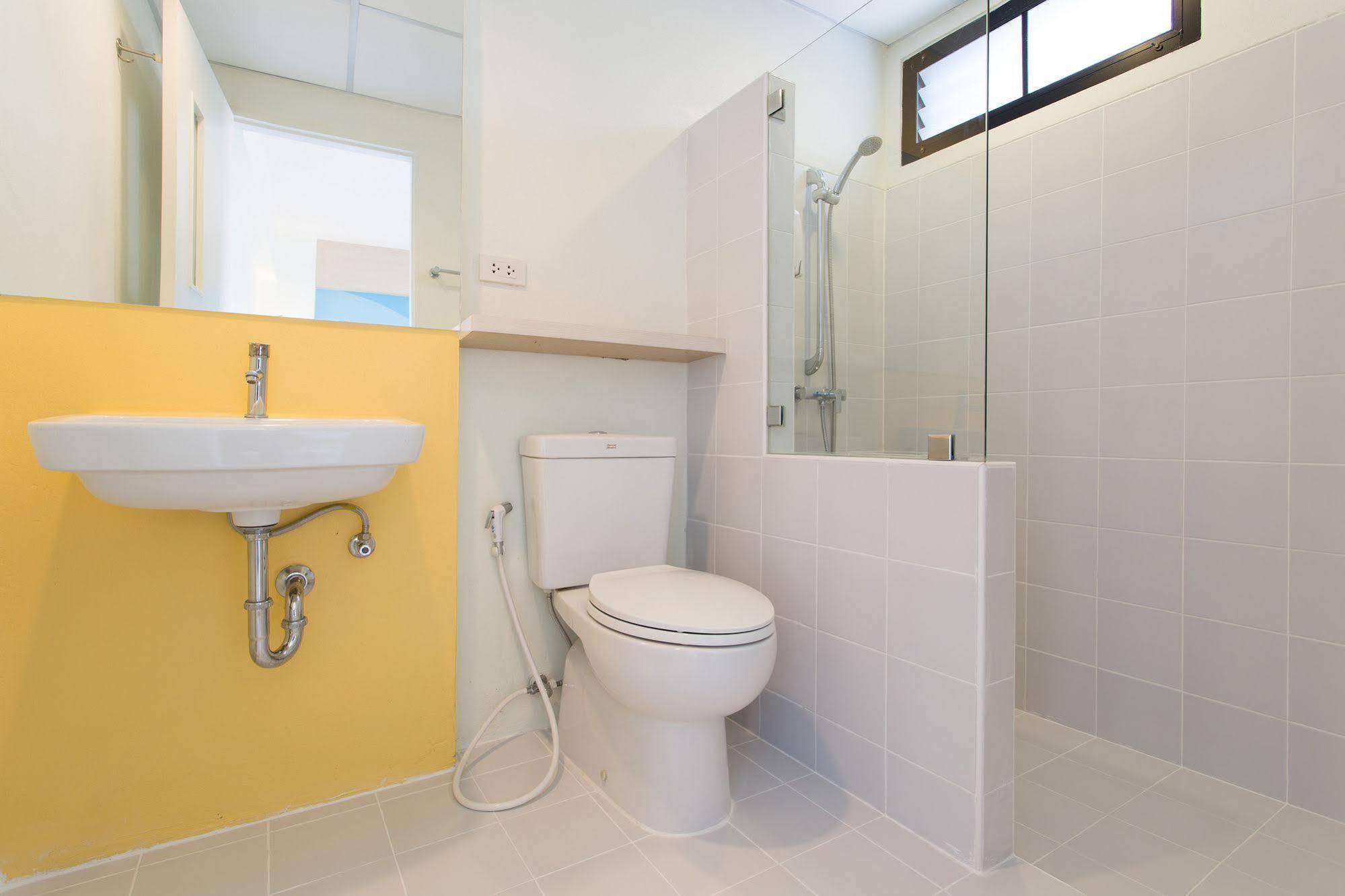Hop Inn Ройет Экстерьер фото