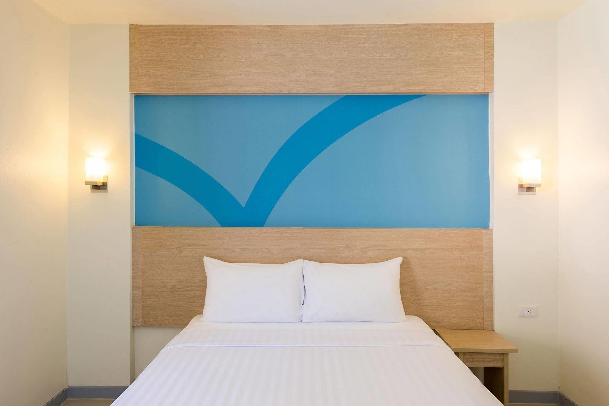 Hop Inn Ройет Экстерьер фото