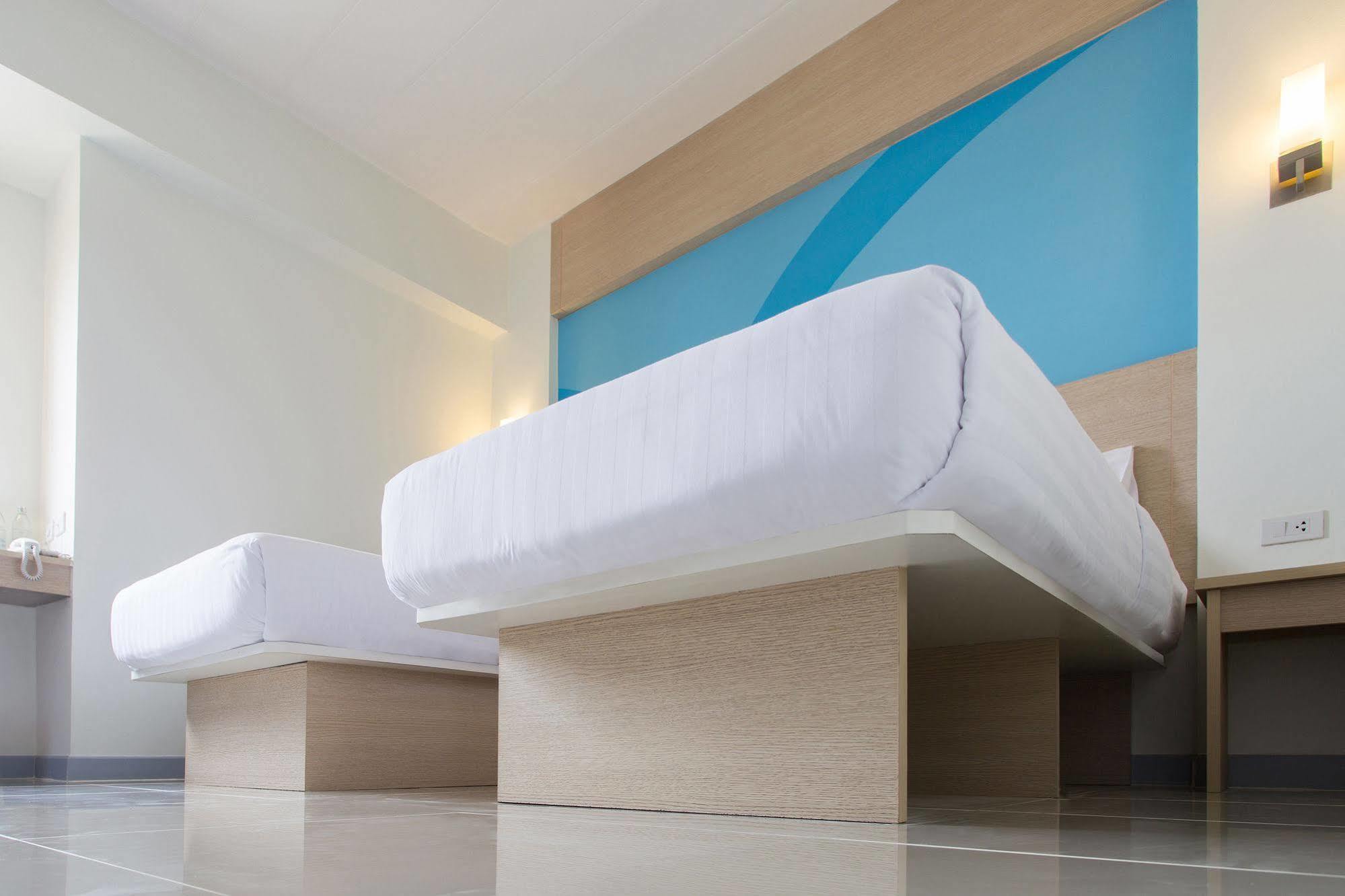 Hop Inn Ройет Экстерьер фото
